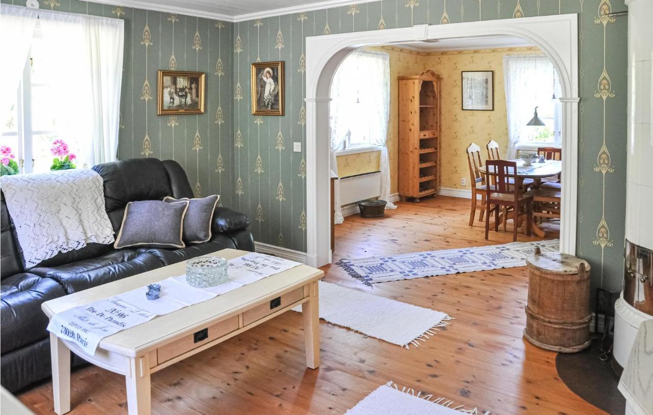 Cozy Home In Lesjoefors With Kitchen Lesjofors Екстер'єр фото